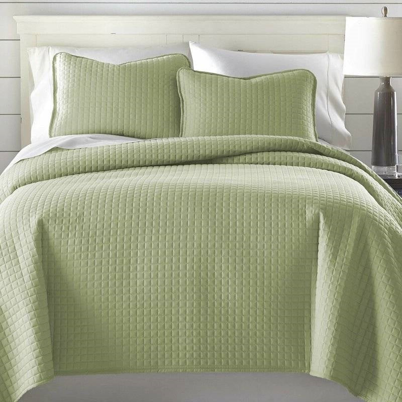 Full Queen Lightweight Sage Microfiber Quilt Set Ultra Soft 3-Piece-1